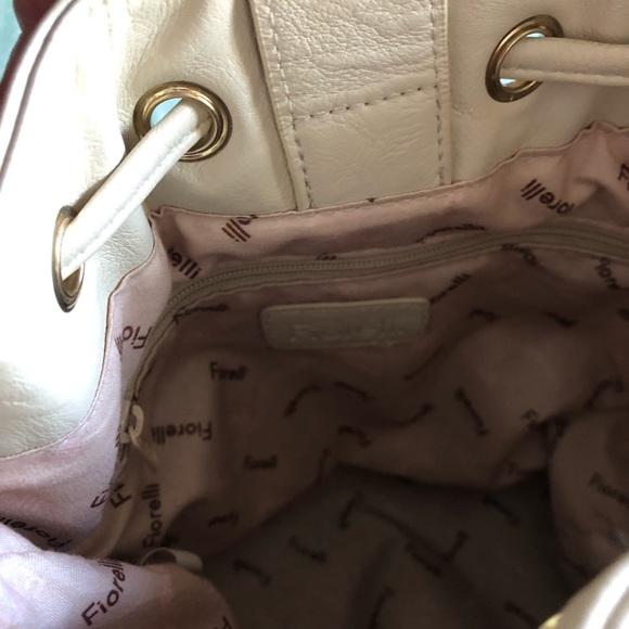 Leopard print crossbody bucket bag - Fiorelli neutral cream snow leopard print - Picture 4 of 16